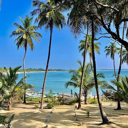 Lazy Bay Hotel Arugam Bay Exterior photo