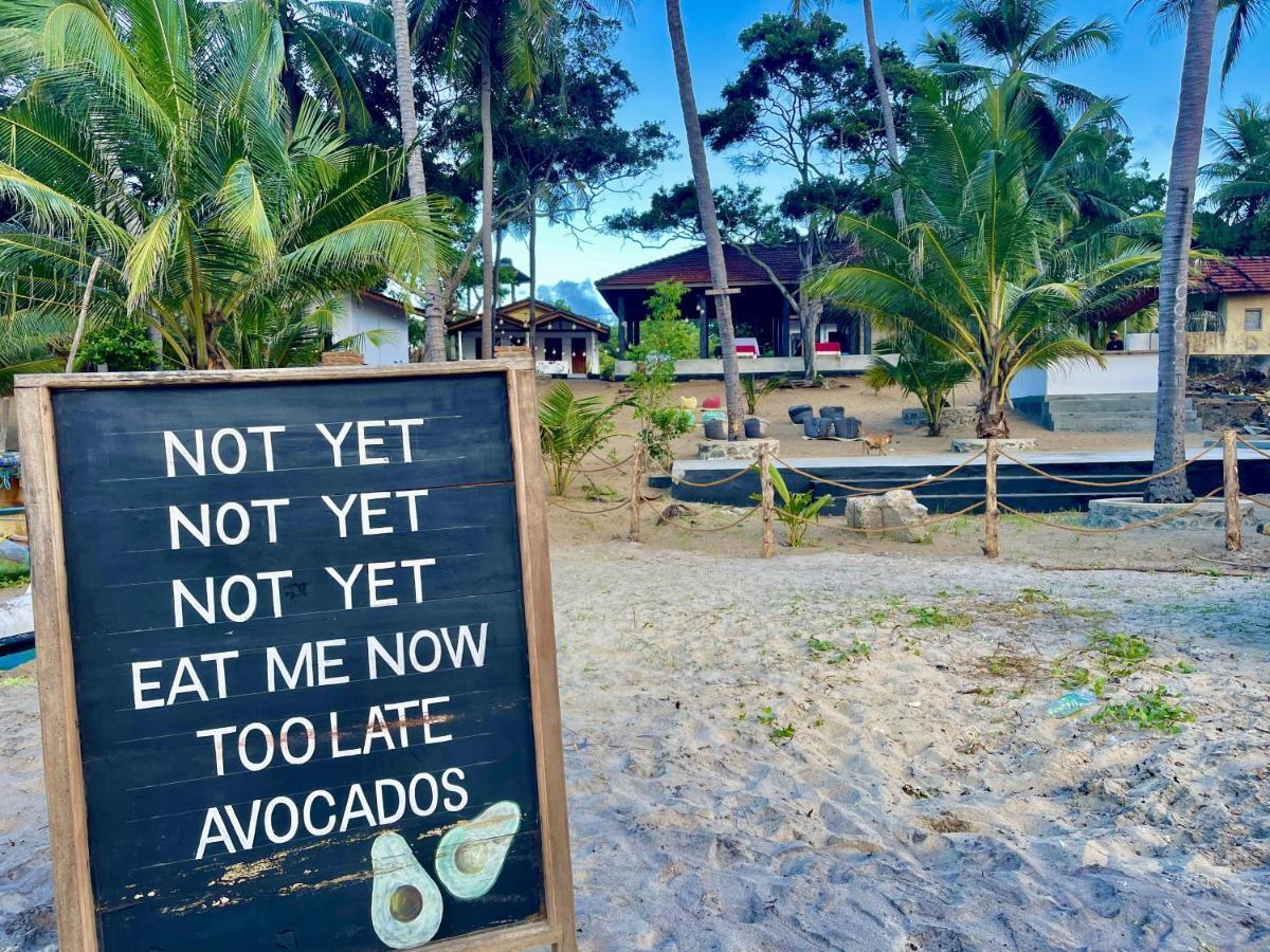 Lazy Bay Hotel Arugam Bay Exterior photo