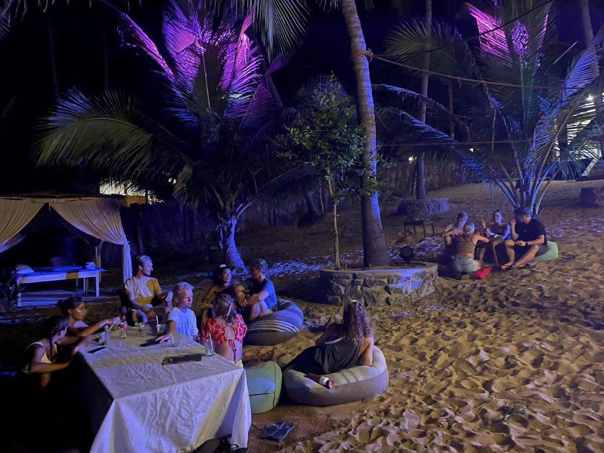 Lazy Bay Hotel Arugam Bay Exterior photo